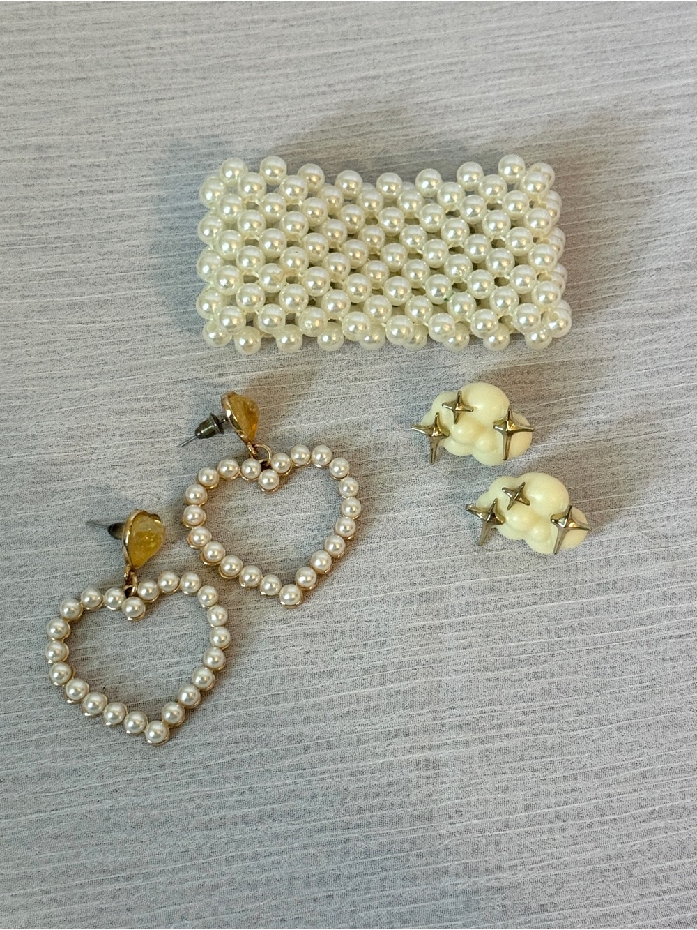 Pearl Jewelry Collection: Pearl Bracelet, Heat Earrings and Cloud Studs